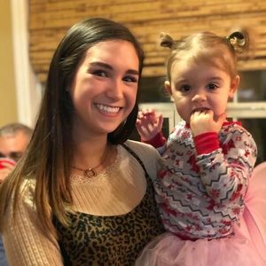 Meet your Posher, Stephanie